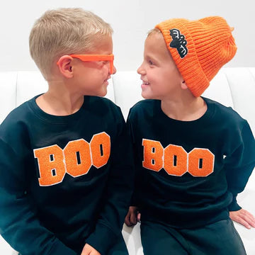 BOO PATCH HALLOWEEN SWEATSHIRT - BLACK